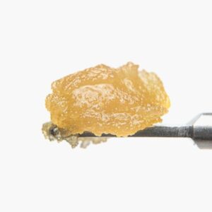 1719277877-1607030360-01_wcc_liveresinsugar_sfv_og_closeup_mlrsu00105.jpg West Coast Cure SFV OG Live Resin Sugar 1g